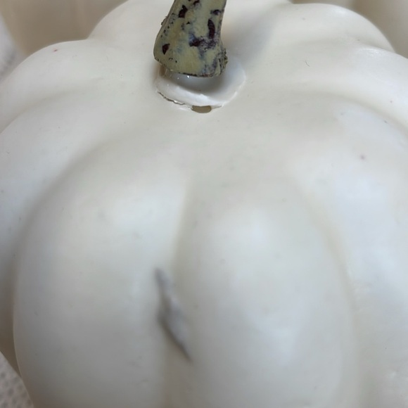 Pumpkin decor 5 white lightweight foam plastic used see stray marks/blemishes - Picture 11 of 11